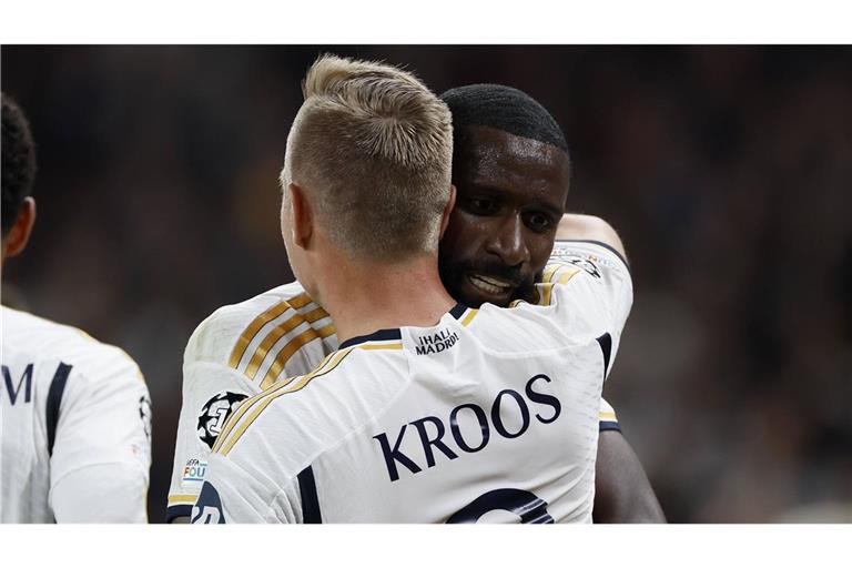 Toni Kroos und Antonio Rüdiger spielten gemeinsam bei Real Madrid.
