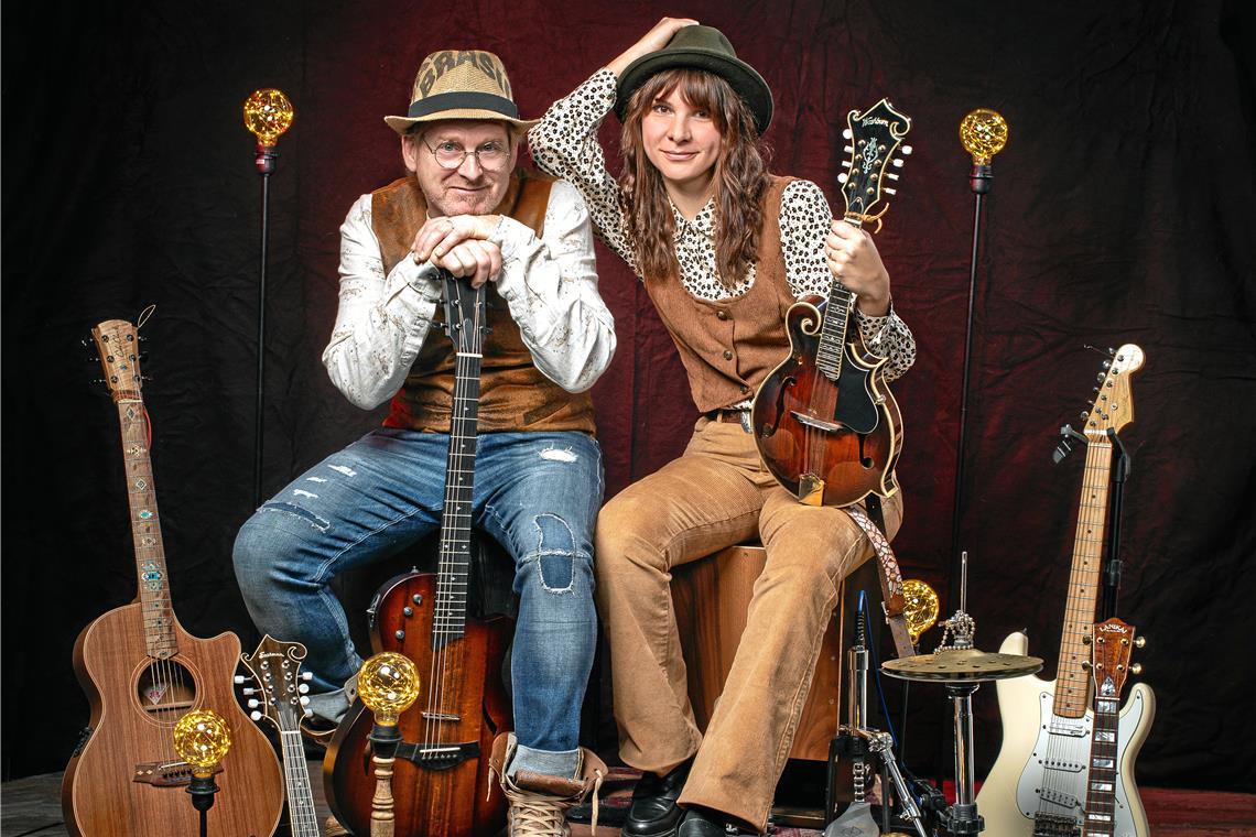 Tonia Danese und Uwe Lenz spielen am Sonntag beim Hoffest. Foto: privat
