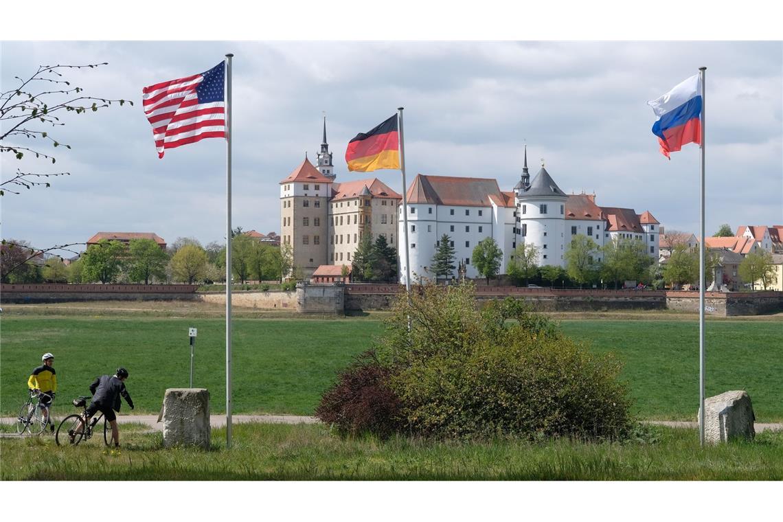 Russland nimmt am Weltkriegs-Gedenken in Torgau teil Torgau gedenkt jedes Jahr der Begegnung amerikanischer und sowjetischer Soldaten auf der zerstörten Elbbrücke. (Archivbild)