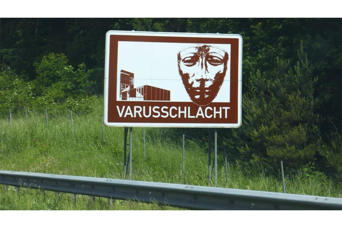 Touristische Unterrichtungstafel Varusschlacht