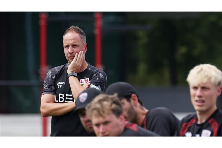 Trainer Tobias Rathgeb empfängt mit der U 19 Viking Stavanger.