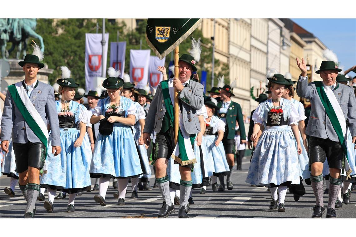 "Too hot to Hendl" - Wiesn startet mit Hitzerekord Traumhaftes Wetter, fesche Trachten - der Tag zwei des Oktoberfests.