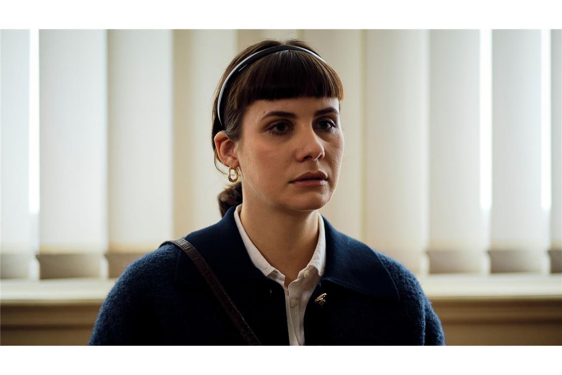 Trixi Strobel spielt Nellys ehemals beste Freundin Fine Slowinski.