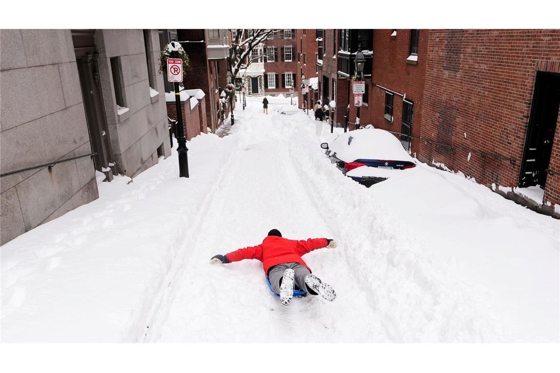 Trotz der angespannten Lage gab es fröhliche Winterszenen.