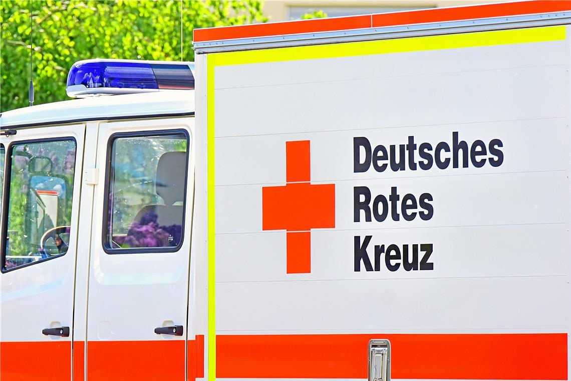 Trotz Reanimationsmaßnahmen der Einsatzkräfte verstarb die Frau. Symbolfoto: Tobias Sellmaier