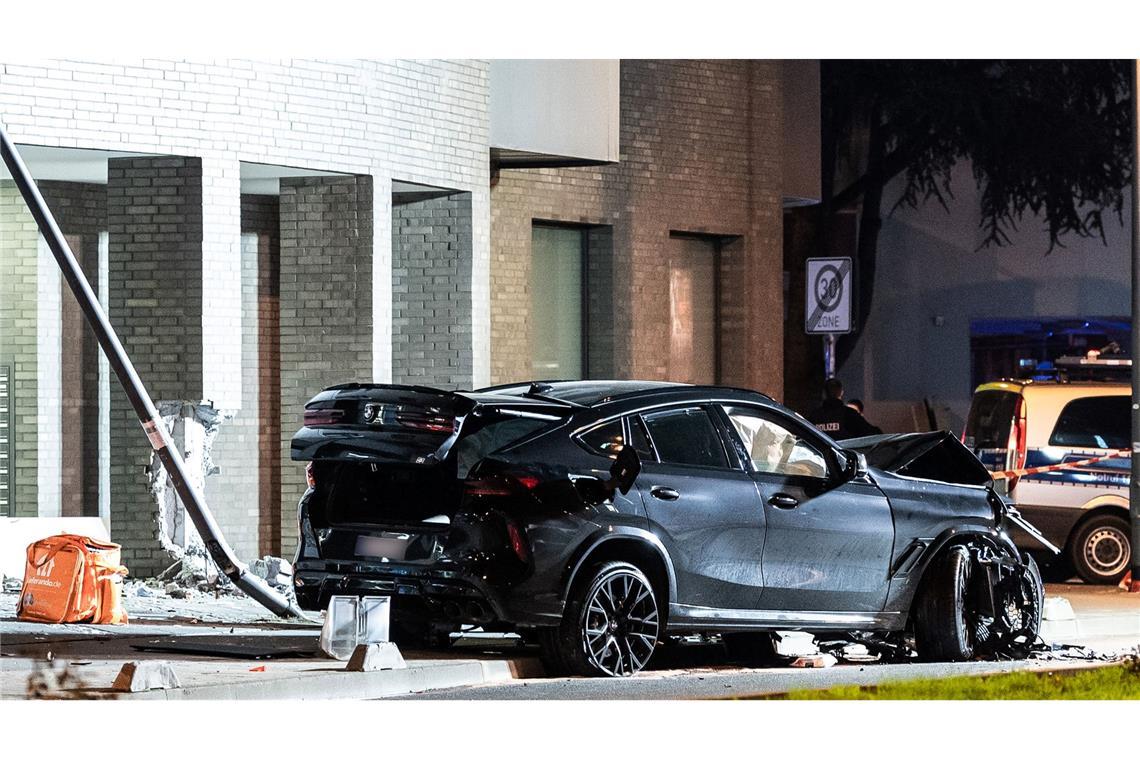 Studie: Immer mehr hohe Motorhauben - Gefahr für Kinder Trotz spektakulärer Fälle zeigt die Unfallstatistik für SUV keine Auffälligkeiten. (Archivbild)