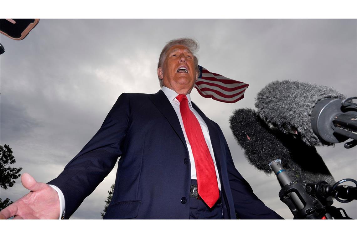 Trump äußert sich zum Tod von Robert Redford.