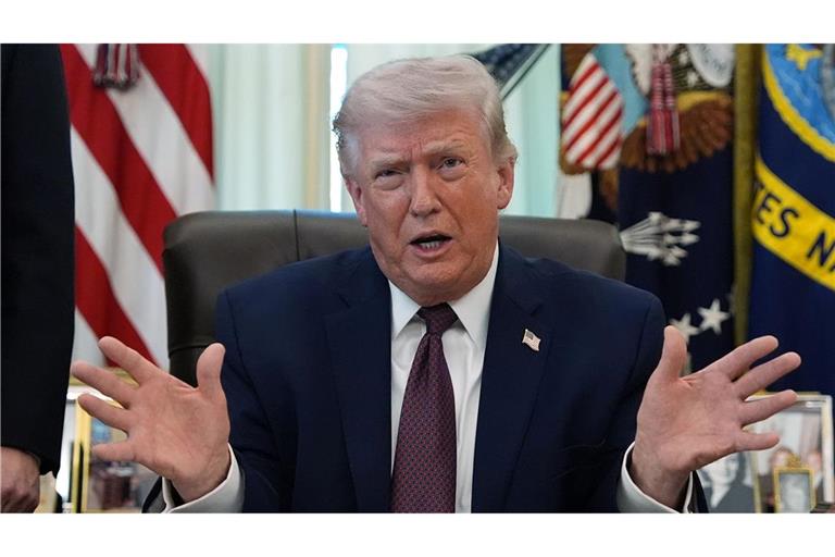 Trump droht mit Angriffen auf iranische Kraftwerke, falls Teheran sich nicht seinen Forderungen beugt. (Archivbild)