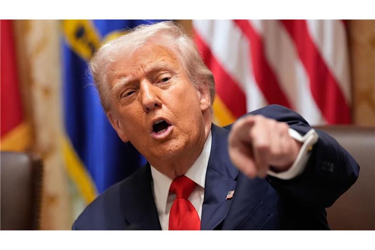 Trump habe der BBC bis Freitag Zeit gegeben, sich zu entschuldigen und die Dokumentation zurückzuziehen (Archivbild).