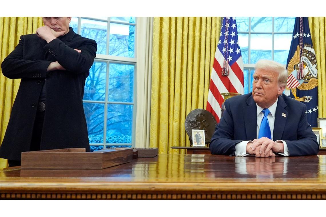 Trump zu Musk: Skalpell anstelle von Axt Trump hat einen Ratschlag für Musk.