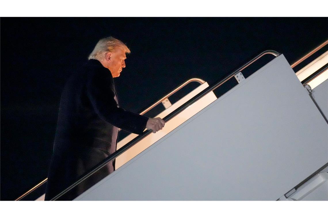 Trump auf Asien-Reise: Xi, Deals und Friedensabkommen Trump ist zu seiner Asien-Reise aufgebrochen.