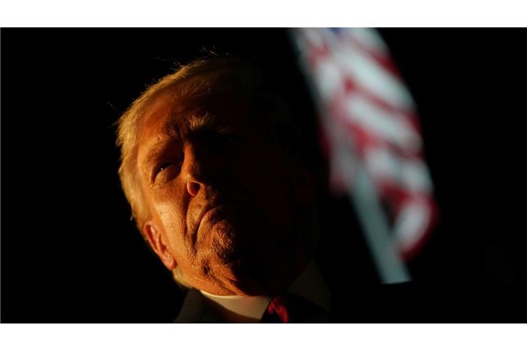 Trump plant in Asien zahlreiche Deals - und will auch der Unterzeichnung eines Friedensabkommens beiwohnen.
