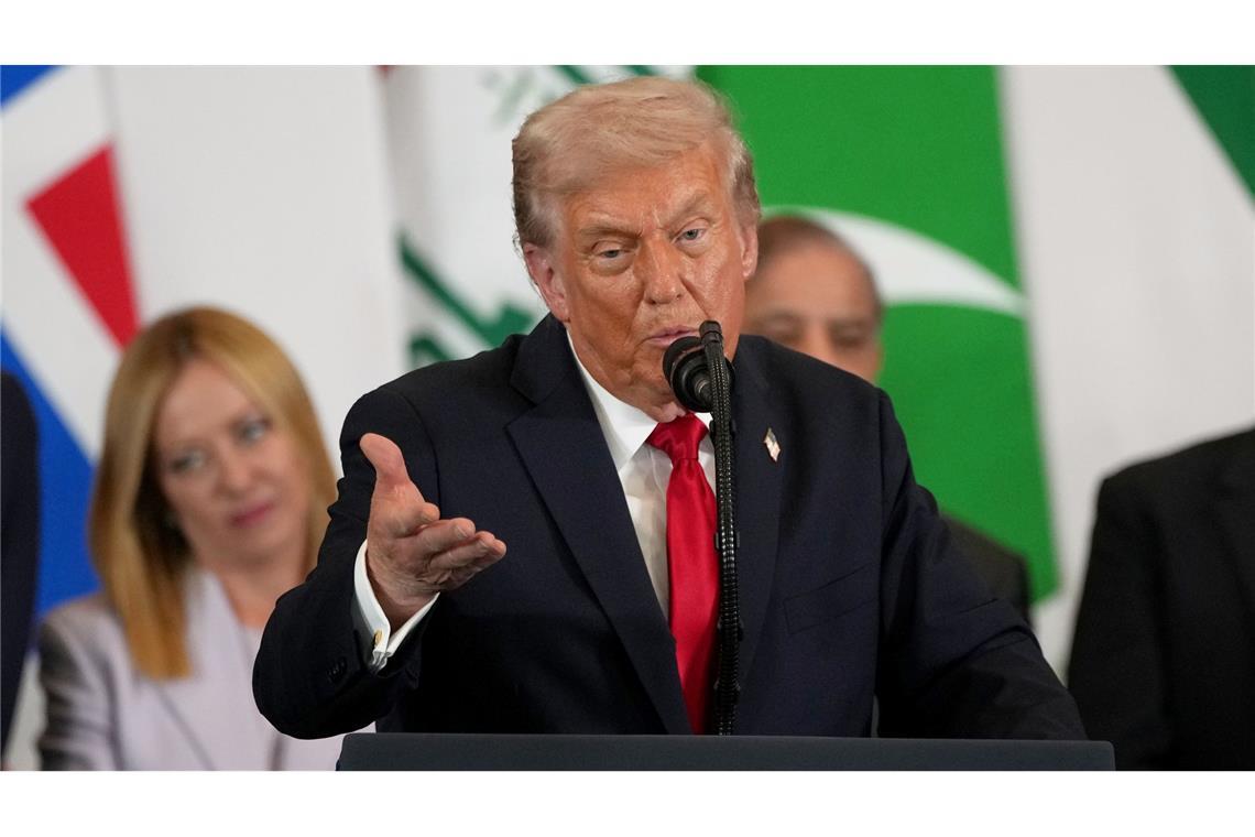 Selenskyj will mit Trump über Marschflugkörper verhandeln Trump schließt die Lieferung von Tomahawk-Marschflugkörpern an die Ukraine nicht aus.