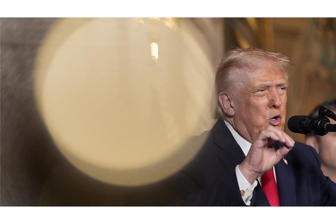 Trump schlug gegenüber Clinton am Montag mildere Töne an.