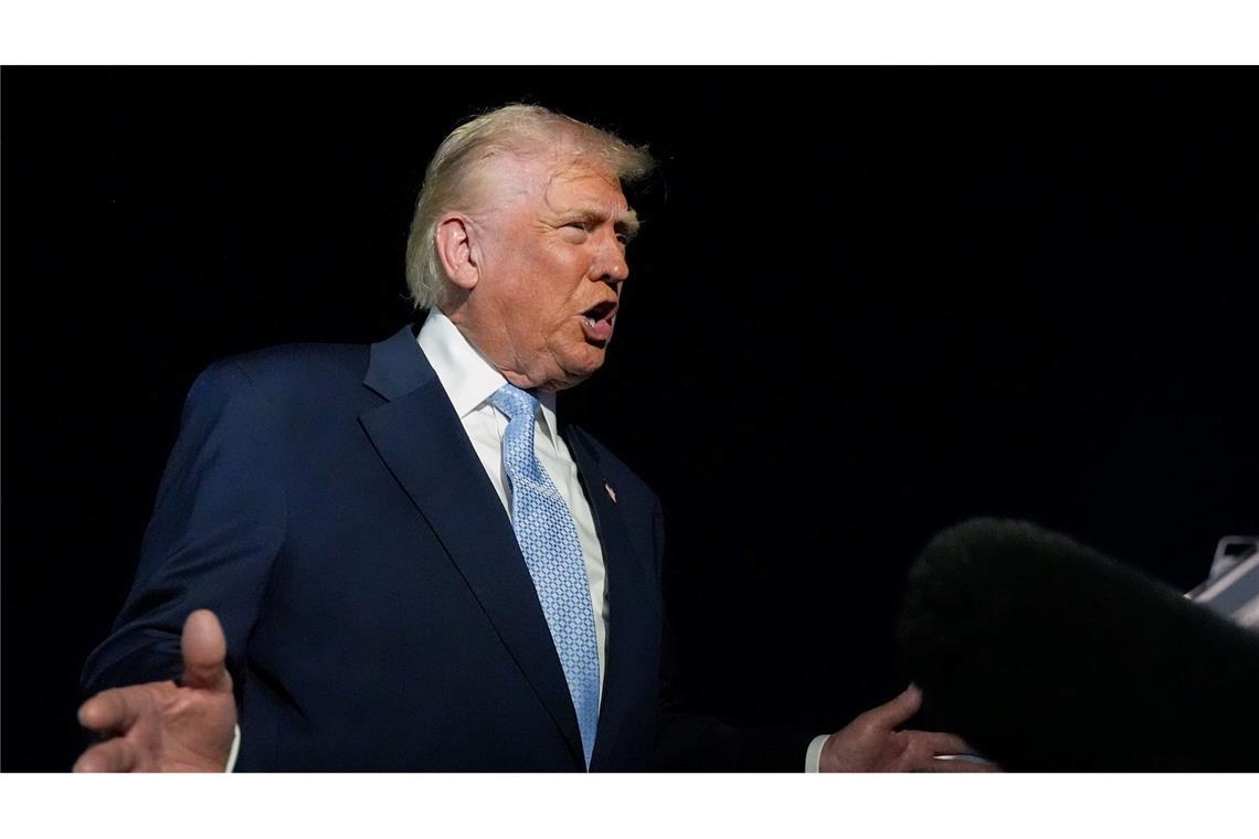 Trump stellt sich jetzt hinter eine Abstimmung zu den Epstein-Akten.