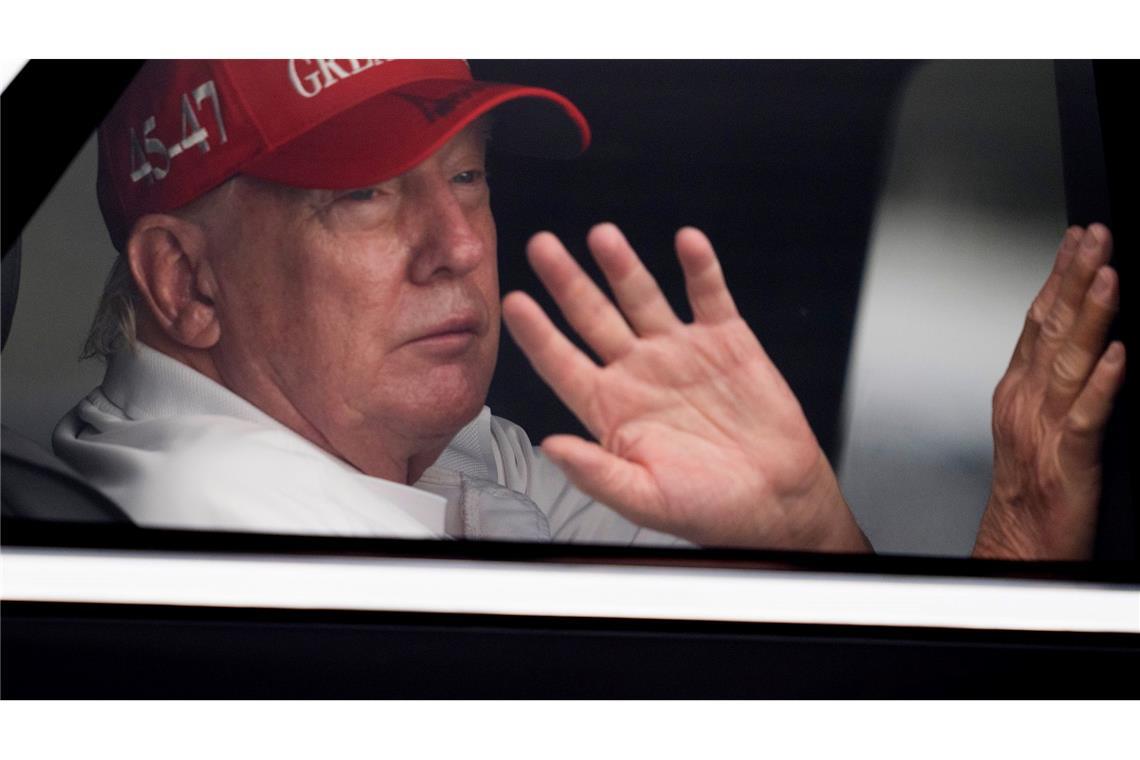 Trump sauer auf Putin - Droht Moskaus Ölkunden mit Zöllen Trump stinksauer auf Putin