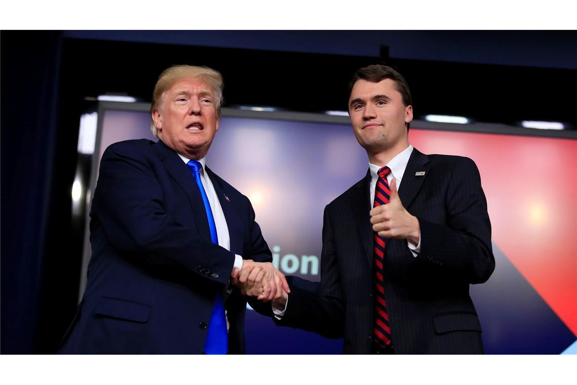 "Politisches Attentat": Einflussreicher Trump-Anhänger tot Trump und Kirk kennen sich (Archivbild).