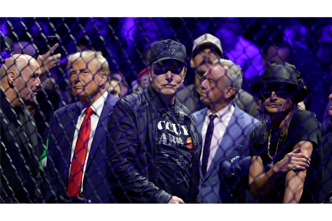 Trump und Musk bei Kampfsport-Spektakel in New York Trump und Musk bei Kampfsport-Spektakel in New York.