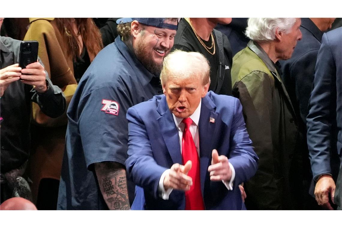 Trump und Musk bei Kampfsport-Spektakel in New York Trump und Musk bei Kampfsport-Spektakel in New York.