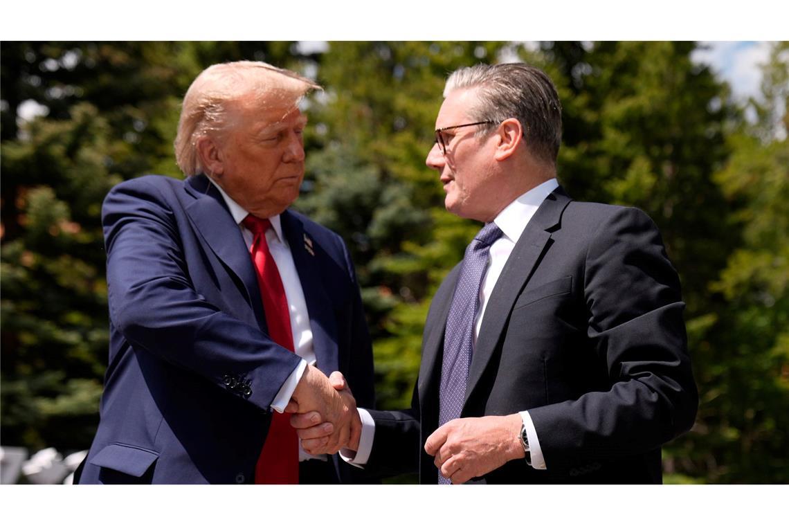 USA und Großbritannien bringen Handelspakt voran Trump und Starmer hatten ihren Handelspakt Anfang Mai verkündet - nun folgte beim G7-Gipfel der nächste Schritt.