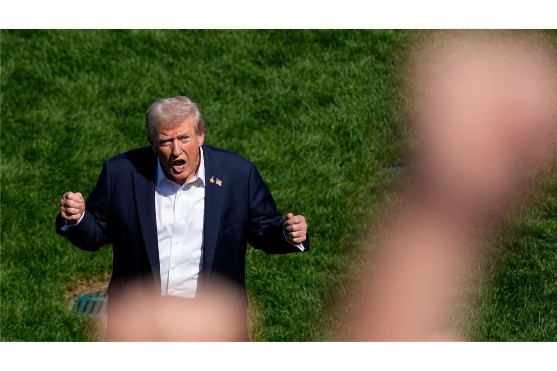 Kritik von Demokraten: Militäreinsatz wäre "Machtmissbrauch" Trump will das militärische Eingreifen in US-Städten ausweiten - Demokraten kritisieren das scharf.