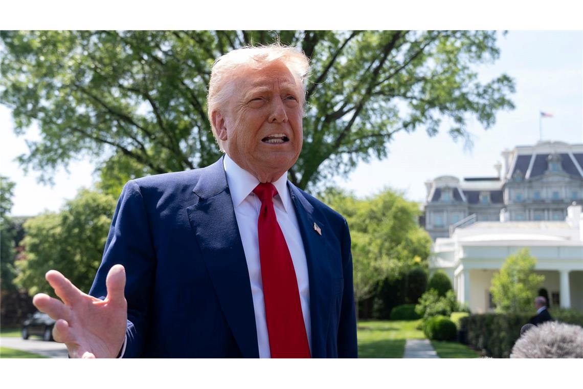 Weißes Haus übt scharfe Kritik an Amazon Trump zeigt sich wieder zufrieden mit Bezos