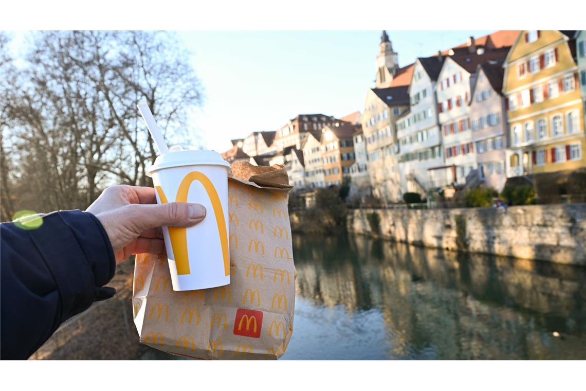 Freiburg führt Verpackungssteuer ein Tübingen machte es vor, nun zieht nach Konstanz auch Freiburg bei der Verpackungssteuer nach.
