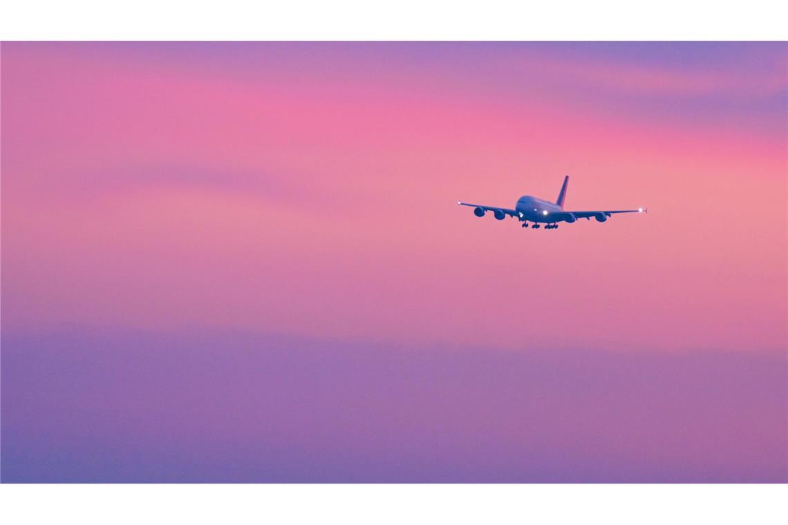 Tui und andere Anbieter arbeiten an Rückholflügen, doch gesperrte Lufträume erschweren die Planung.