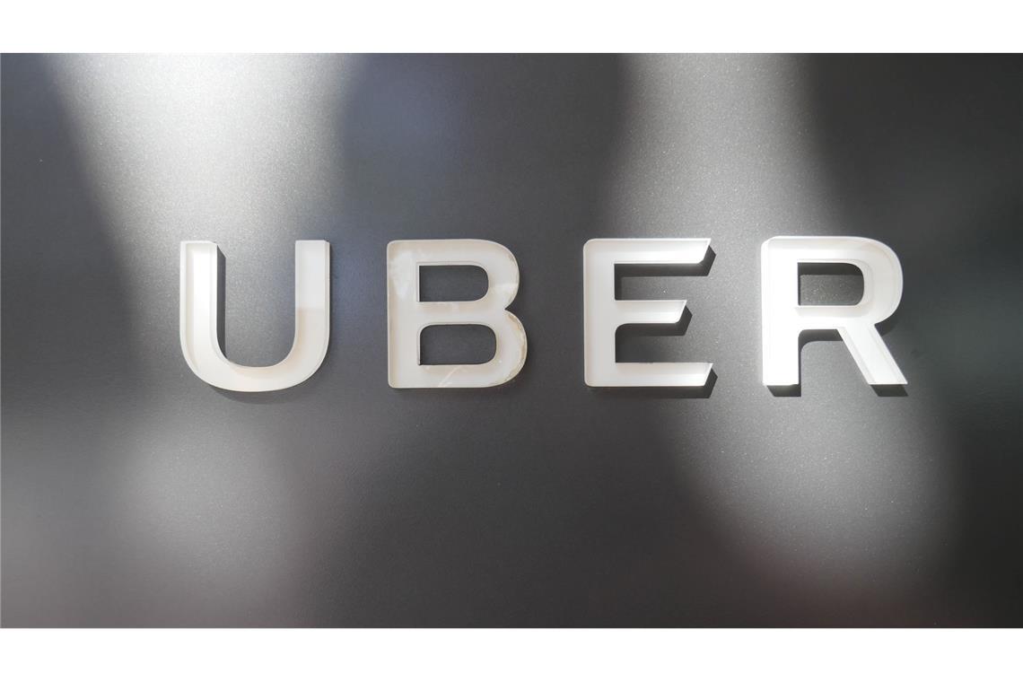 Uber steigt ins Kurier-Geschäft ein Uber wird künftig in Deutschland auch den Transport von Gegenständen vermitteln.