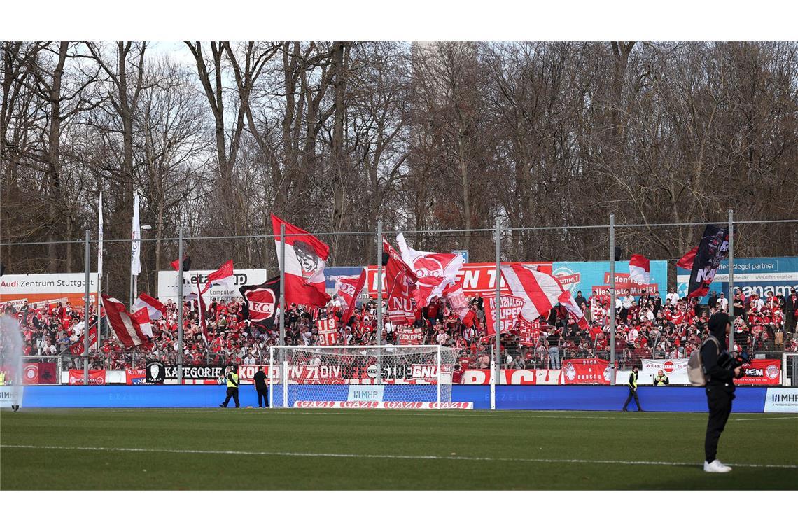 Dem Fußballfest fehlt der gute Schluss Über 2000 OFC-Fans kamen nach Degerloch.