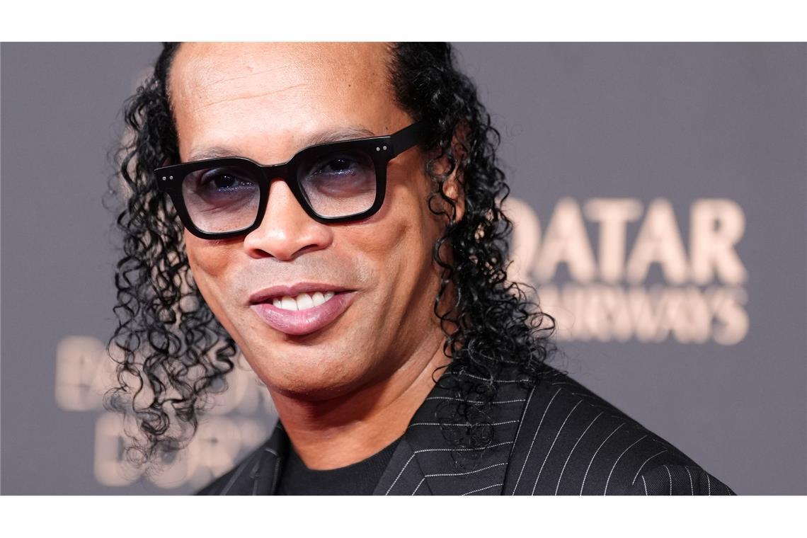 Über Brasiliens ehemaligen Fußball-Superstar Ronaldinho gibt es jetzt eine neue Doku-Serie bei Netflix. (Archivbild)