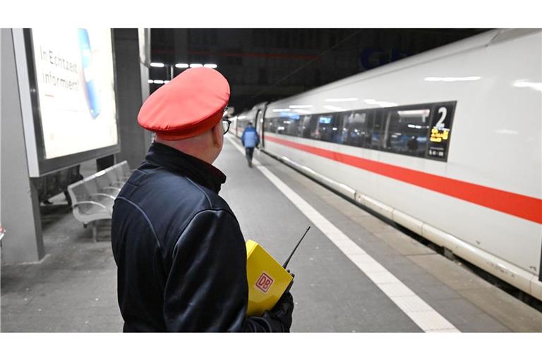 Über die konkreten Inhalte des Verhandlungsstands wollten sich die Tarifparteien nicht äußern. (Symbolbild)
