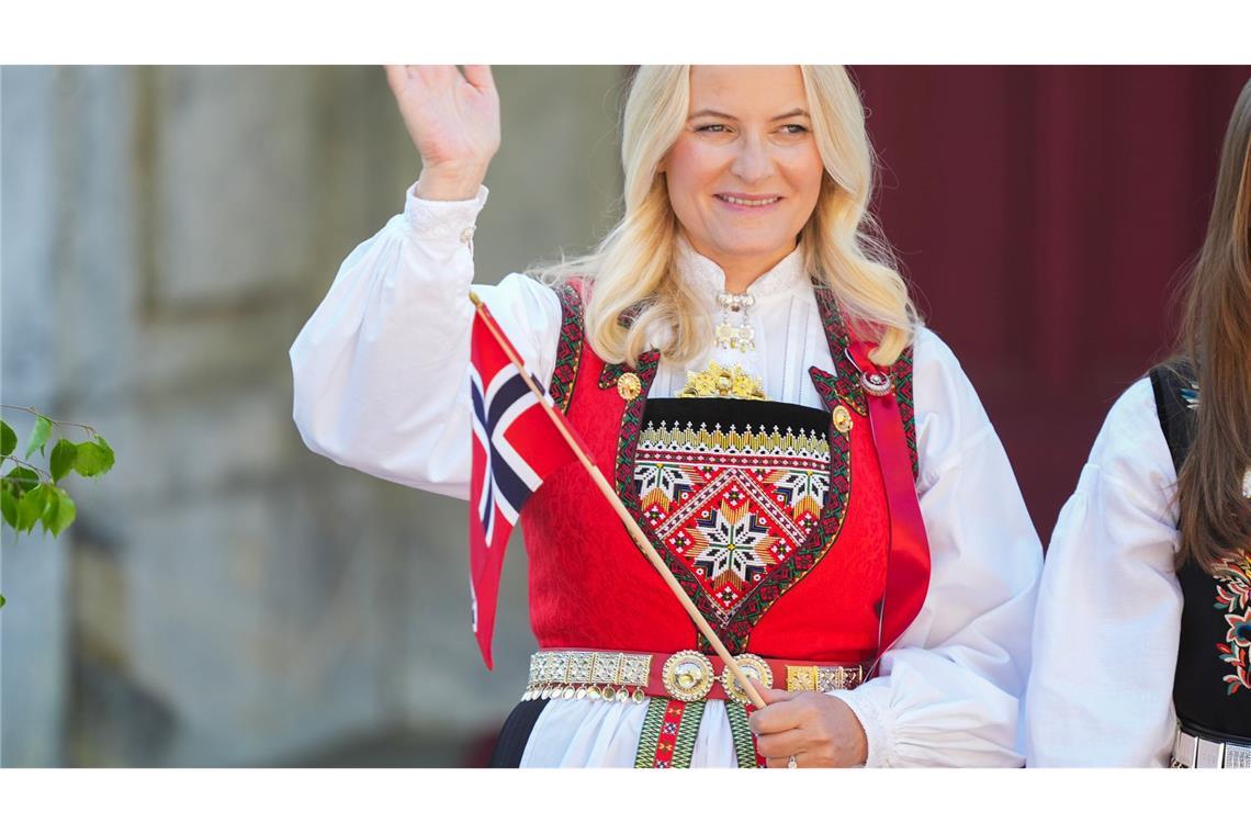 Über mehrere Jahre soll Kronprinzessin Mette-Marit Kontakt zu Epstein gehabt haben.