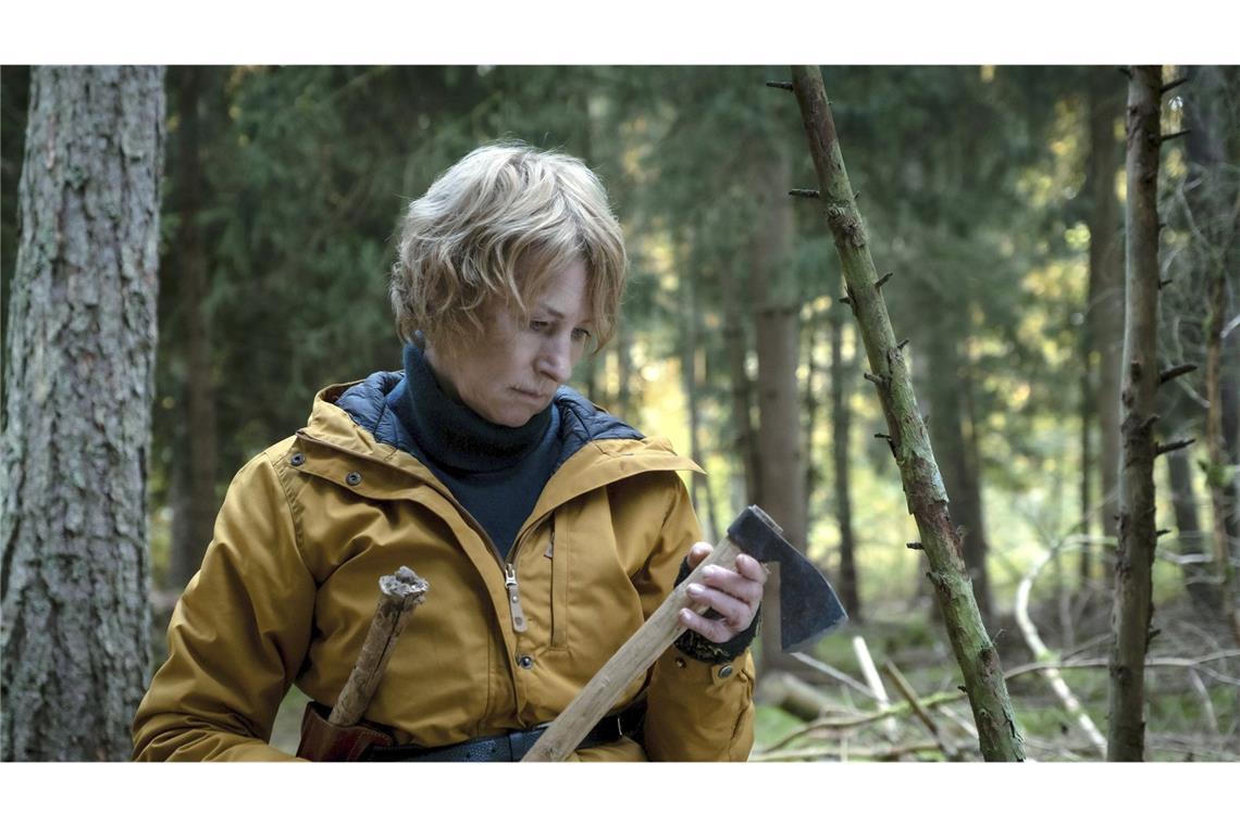 Überleben auch ohne Dienstausweis, damit muss man erst mal klar kommen:  Corinna Harfouch als Susanne Bonard in „Gefahrengebiet“