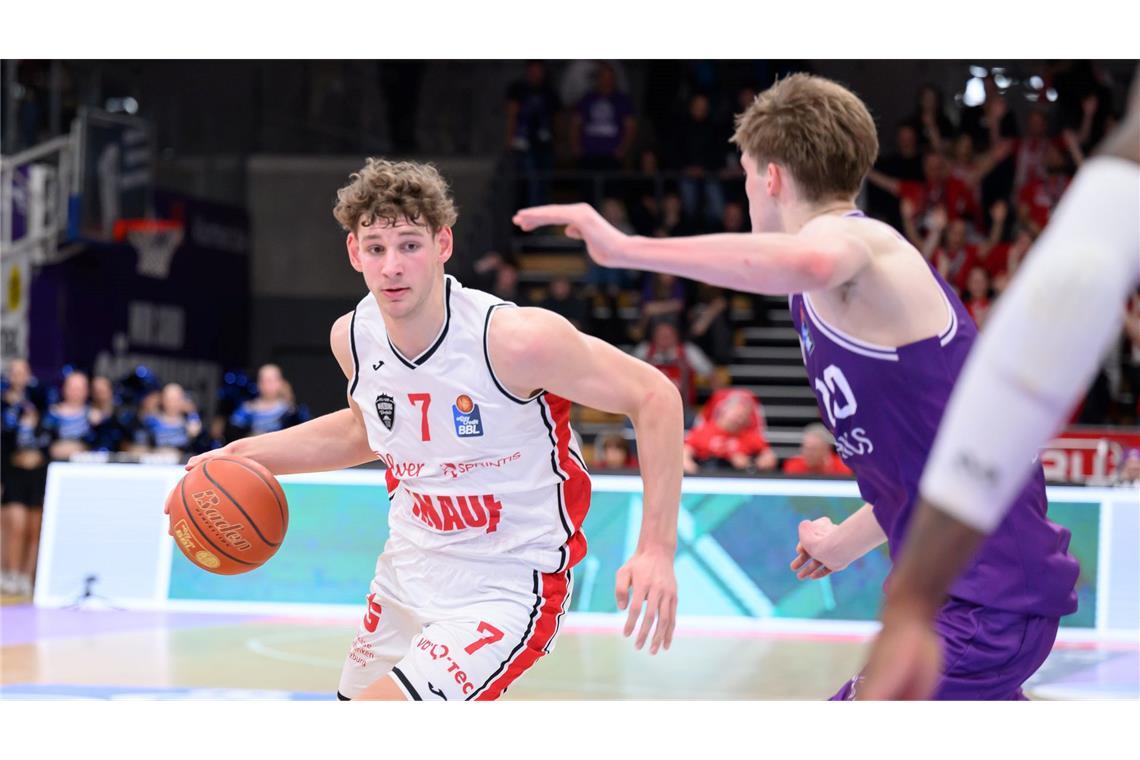 "Unnormale Summen": Wie junge Basketballer in die USA ziehen Überzeugt in der Bundesliga: Hannes Steinbach.