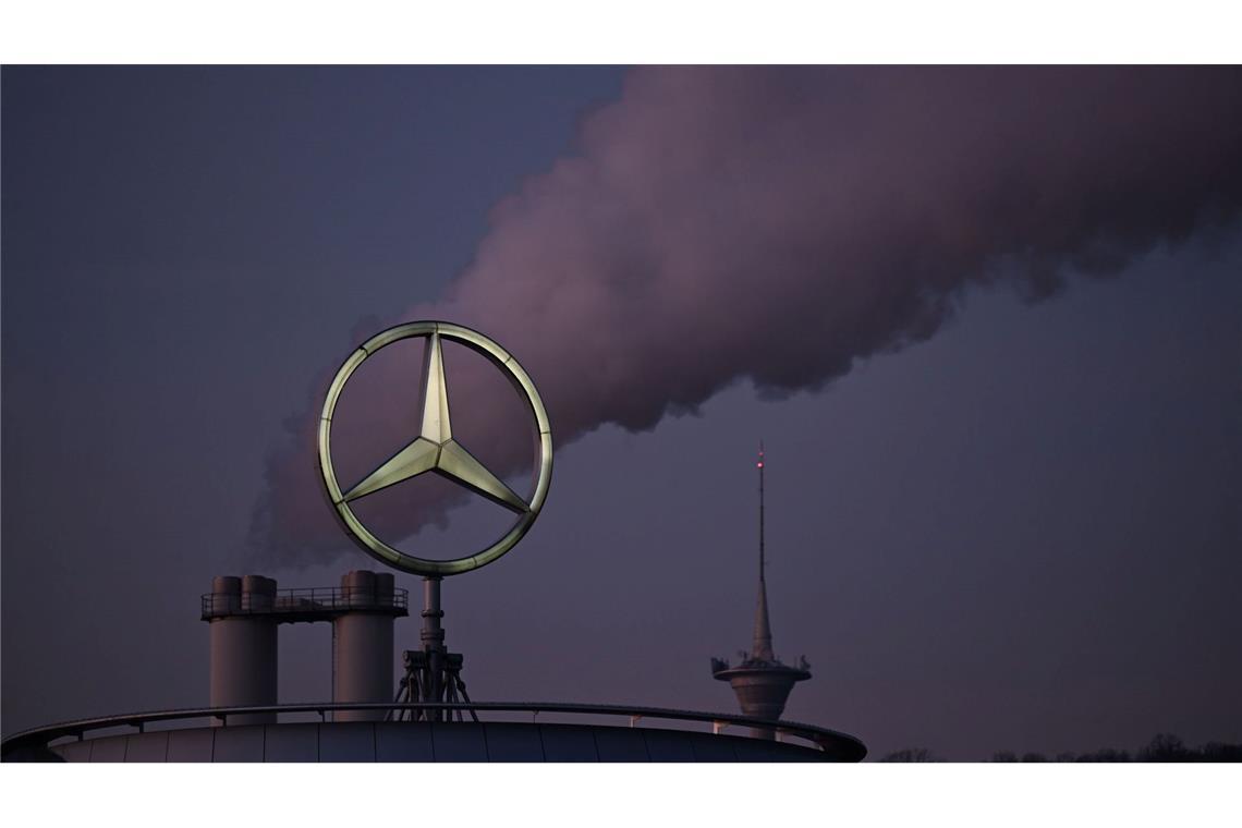Mercedes-Benz zahlt teils 500.000 Euro Abfindung Üppige Abfindungen für Mercedes-Beschäftigte. (Foto Archiv)