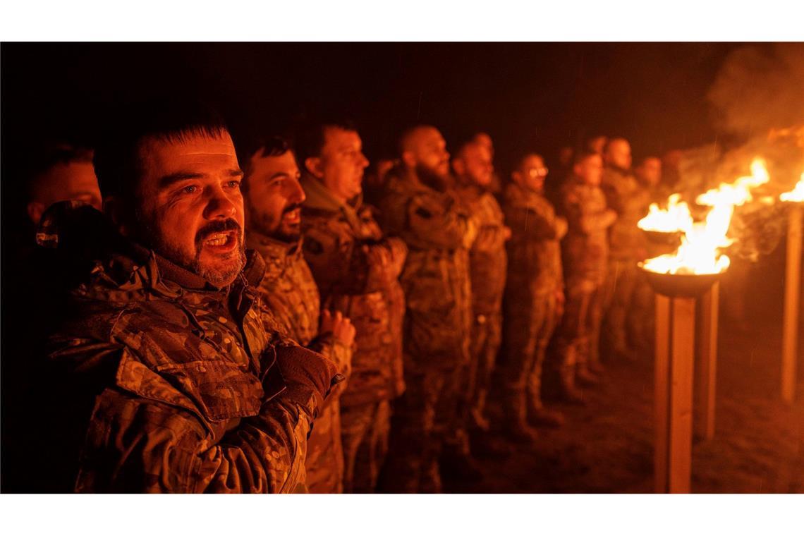 Kritik an Aufstellung neuer ukrainischer Brigaden Ukrainische Militärblogger sagen, dass Organisationsfehler in der Armee oft zu Verlusten führen. (Archivbild)