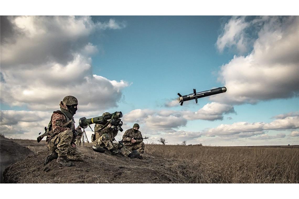 SPD will Beschluss für Aufnahme von Krediten für Ukraine-Militärhilfe Ukrainische Soldaten während einer Militärübung. (Symbolbild)