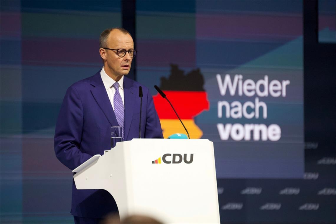 Hier kann man live zuschauen Um 13 Uhr beginnt die Veranstaltung.