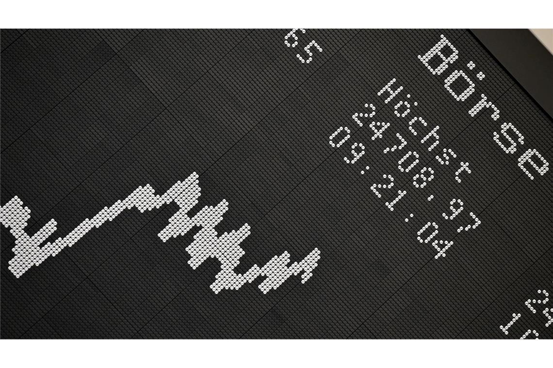 Deutsche sparen viel, aber meist ohne Plan Um die Börse machen die meisten Menschen in Deutschland einen Bogen. (Archivbild)