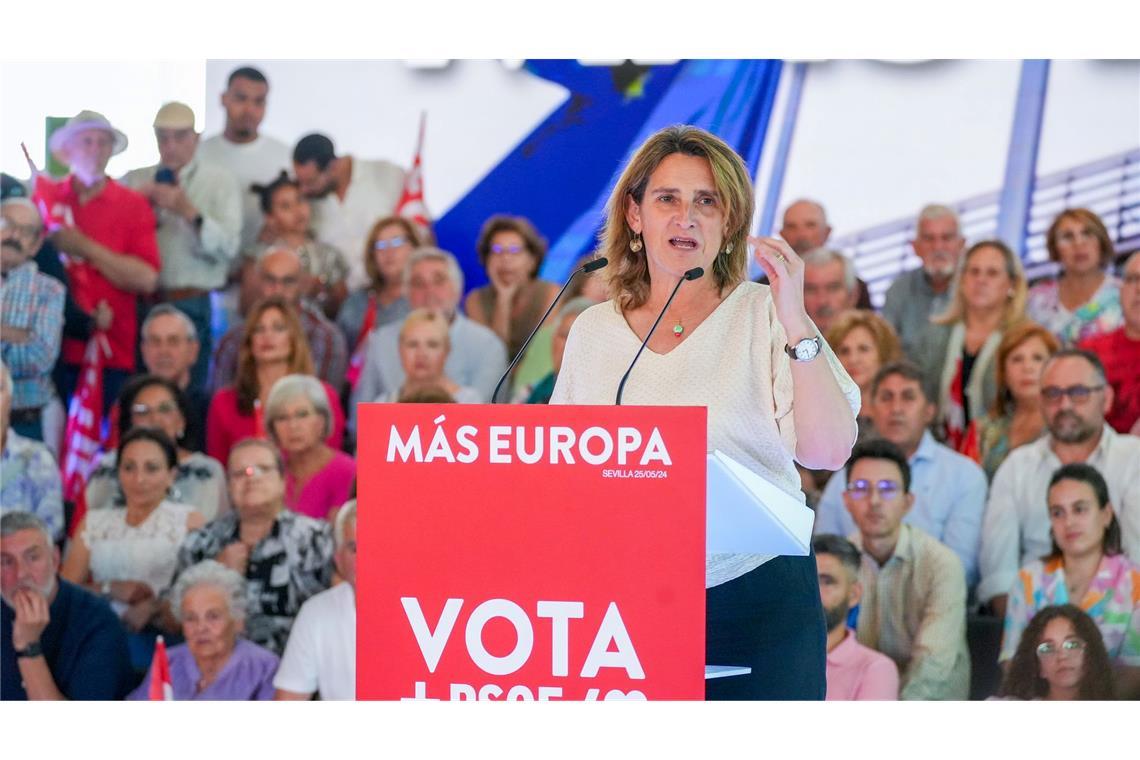 Umstrittenes Personal für neue EU-Kommission Umstritten war auch Teresa Ribera. (Archivbild)