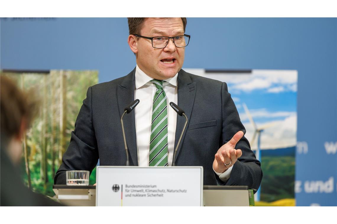 Umweltminister Schneider will am neuen Klimaprogramm gemessen werden.