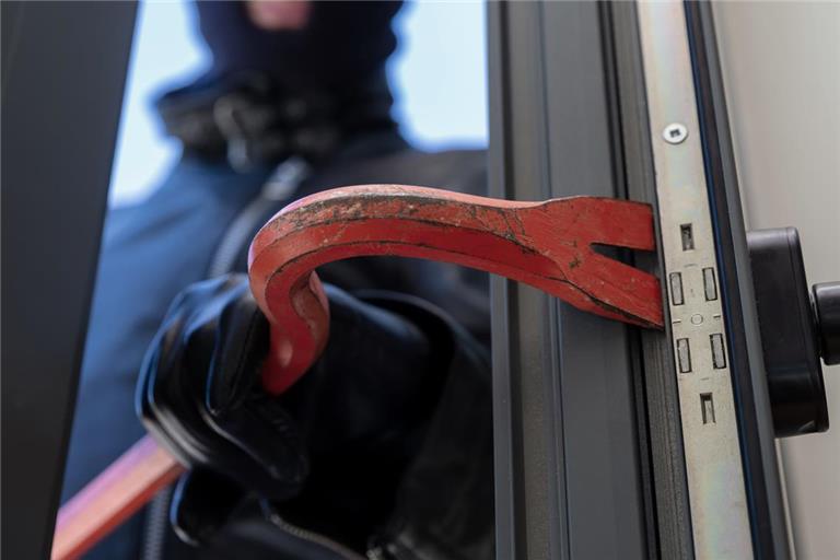 Unbekannte verschaffen sich Zutritt zu einem Haus in Kleinaspach. Symbolfoto: Rawf8/Stock.adobe.com