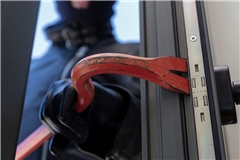 Unbekannte verschaffen sich Zutritt zu einem Haus in Kleinaspach. Symbolfoto: Rawf8/Stock.adobe.com