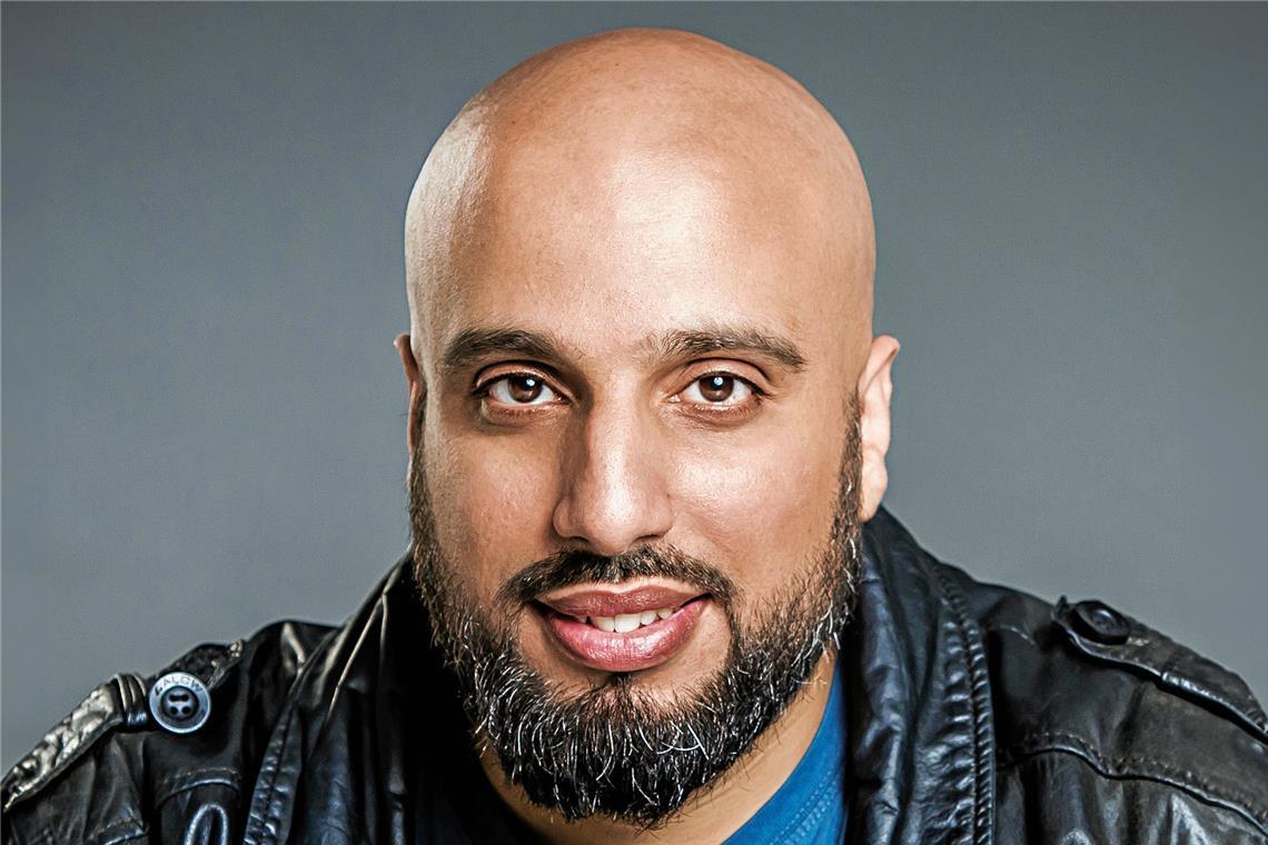 Der Sommerpalast 2024 schlüpft im Winter ...und Abdelkarim. Fotos: privat