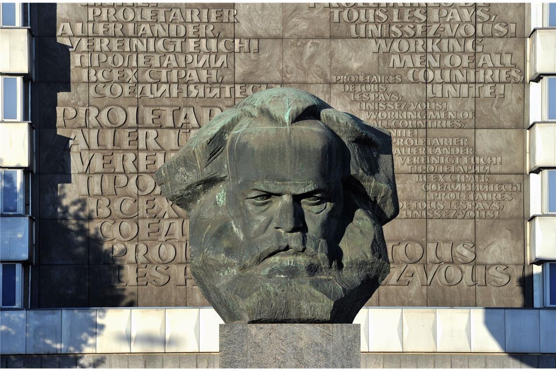 Und das von Marx so hoch geschätzte Proletariat? „Man sehe sich die Arbeiter mit ihren Autos und Mikrowellen doch an – besonders verelendet sehen sie nicht aus“, spottete der US-Wirtschaftsnobelpreisträger Paul Samuelson (1915-2009).