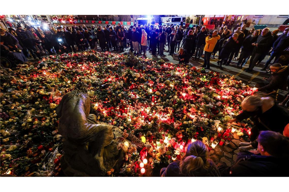 Bilder des Tages Unendliche Trauer in Magdeburg