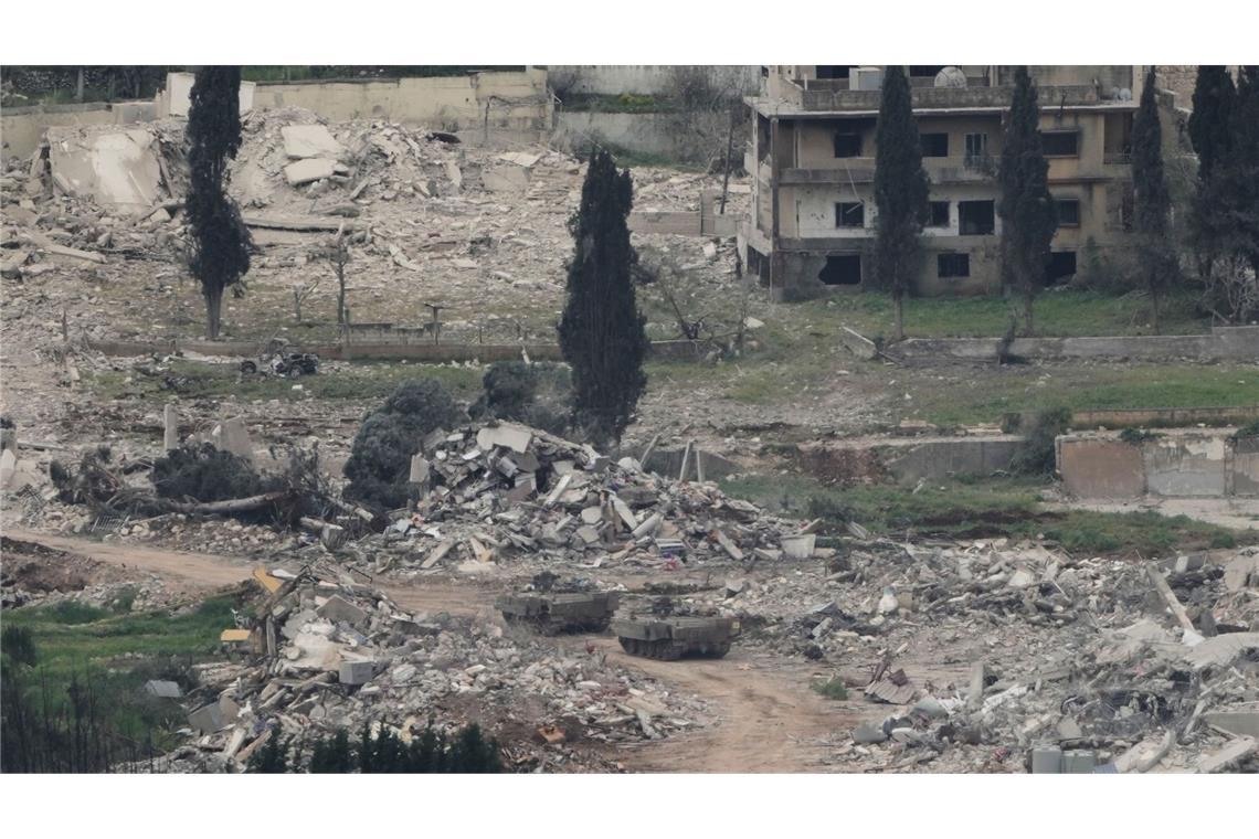 Ungeachtet einer  Waffenruhe sind bei neuen israelischen Angriffen im Süden des Libanon neun Menschen getötet worden (Archivfoto).