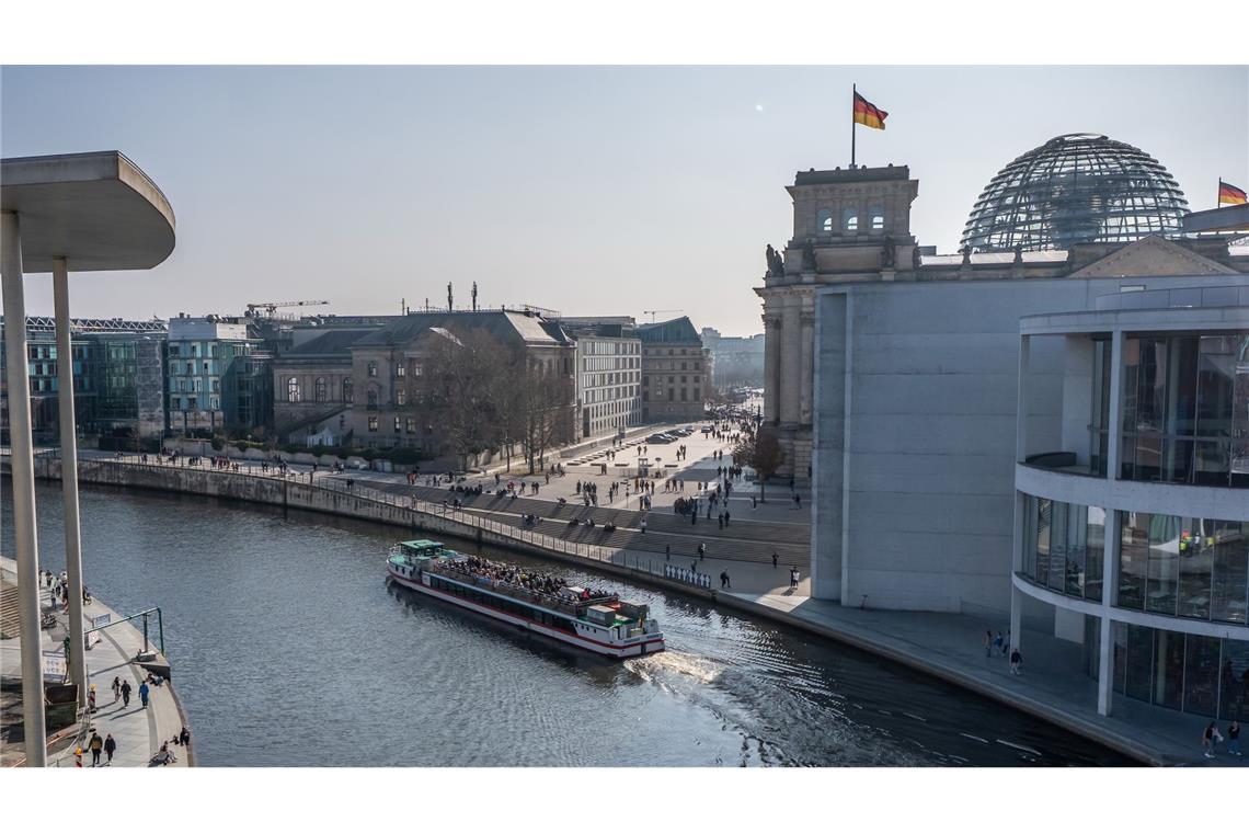 Gespräche zu Finanzpaket gehen weiter Union, SPD und Grüne verhandeln weiter über Finanzpaket. (Archivbild)