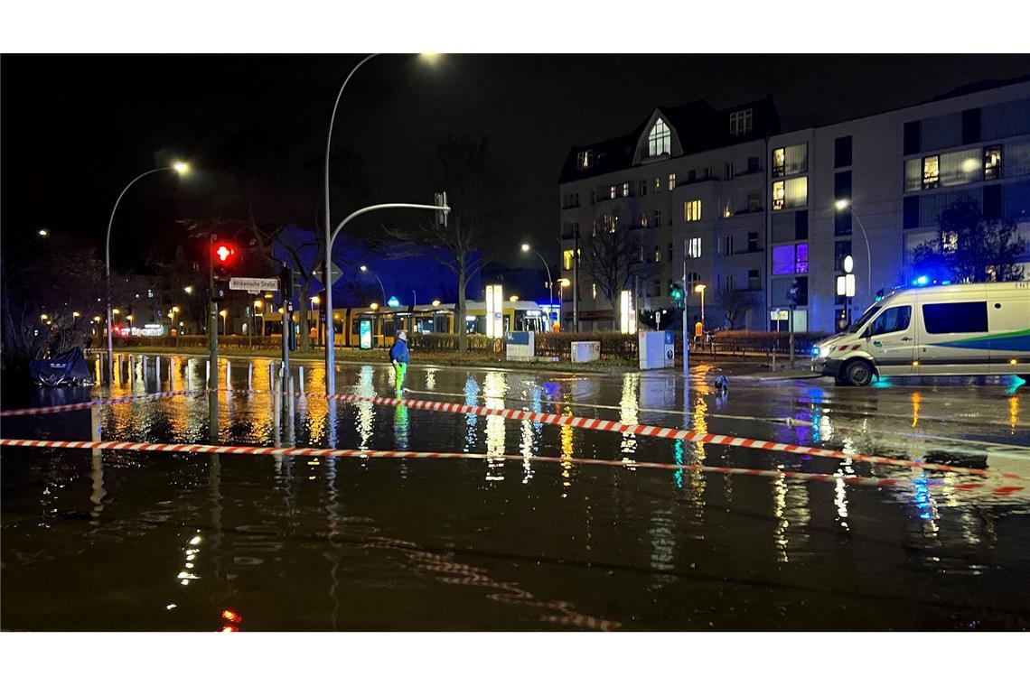 Wasserrohrbruch zu Silvester - Teile Berlins ohne Wasser Unklar ist, wie viele Haushalte in der Hauptstadt betroffen waren. (Foto aktuell)